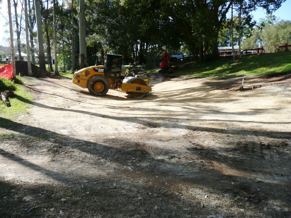 Completing the clay liner, eastern arm